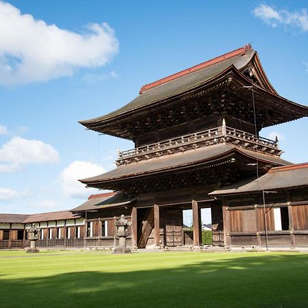 Kadokyu Ryokan Takaoka Esterno foto