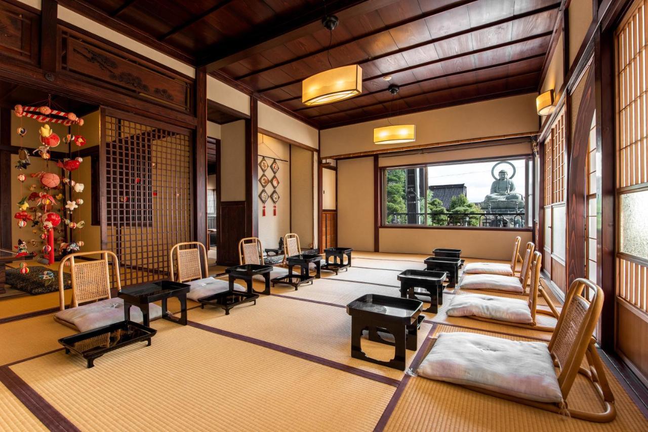 Kadokyu Ryokan Takaoka Esterno foto