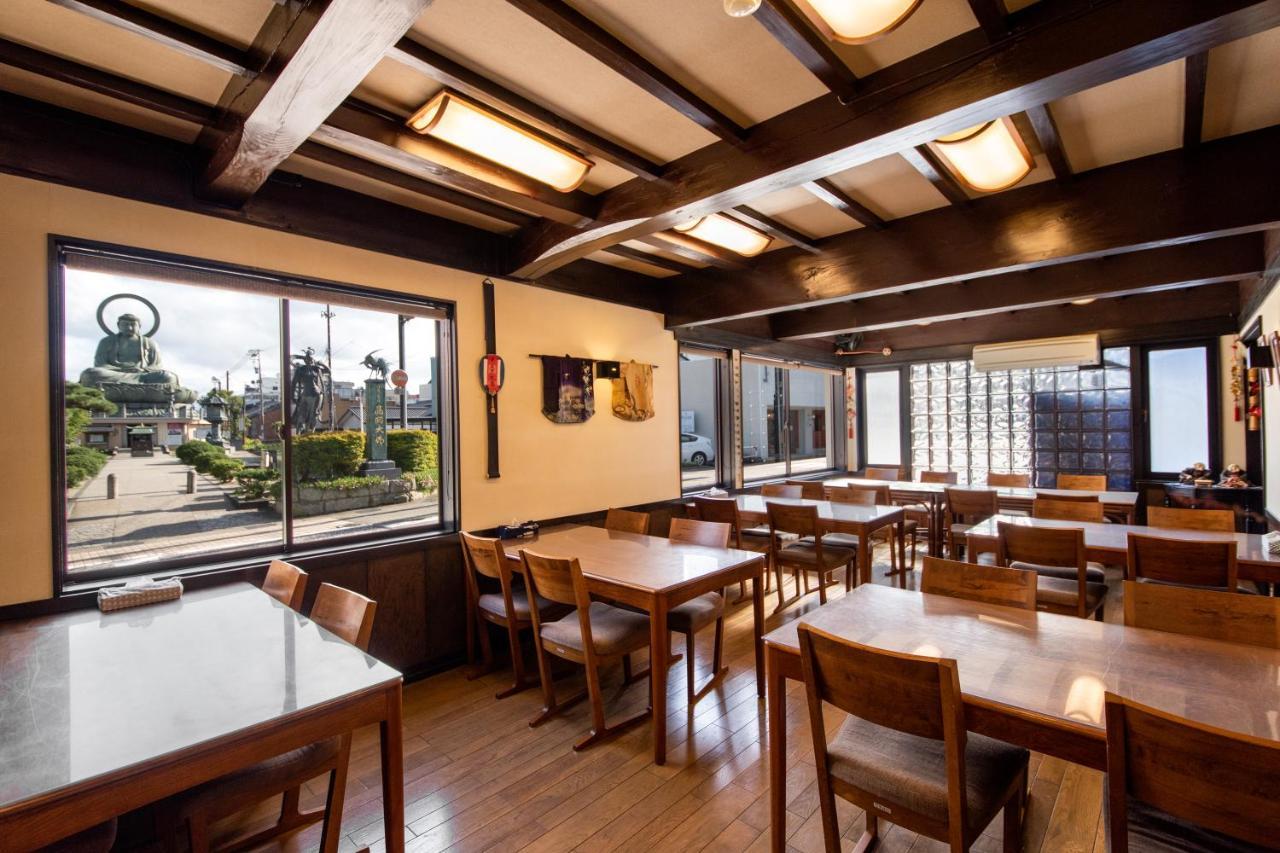 Kadokyu Ryokan Takaoka Esterno foto