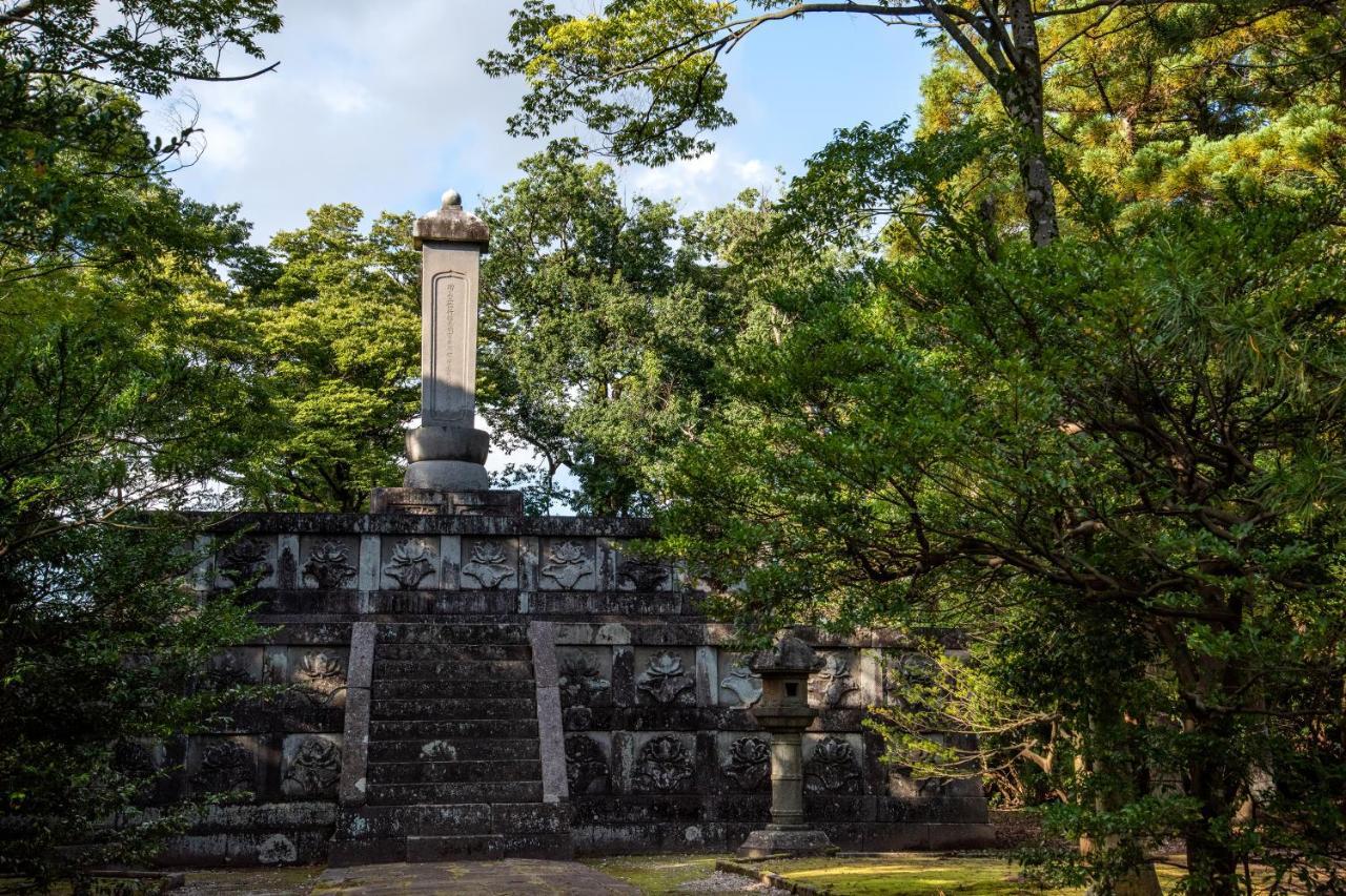 Kadokyu Ryokan Takaoka Esterno foto