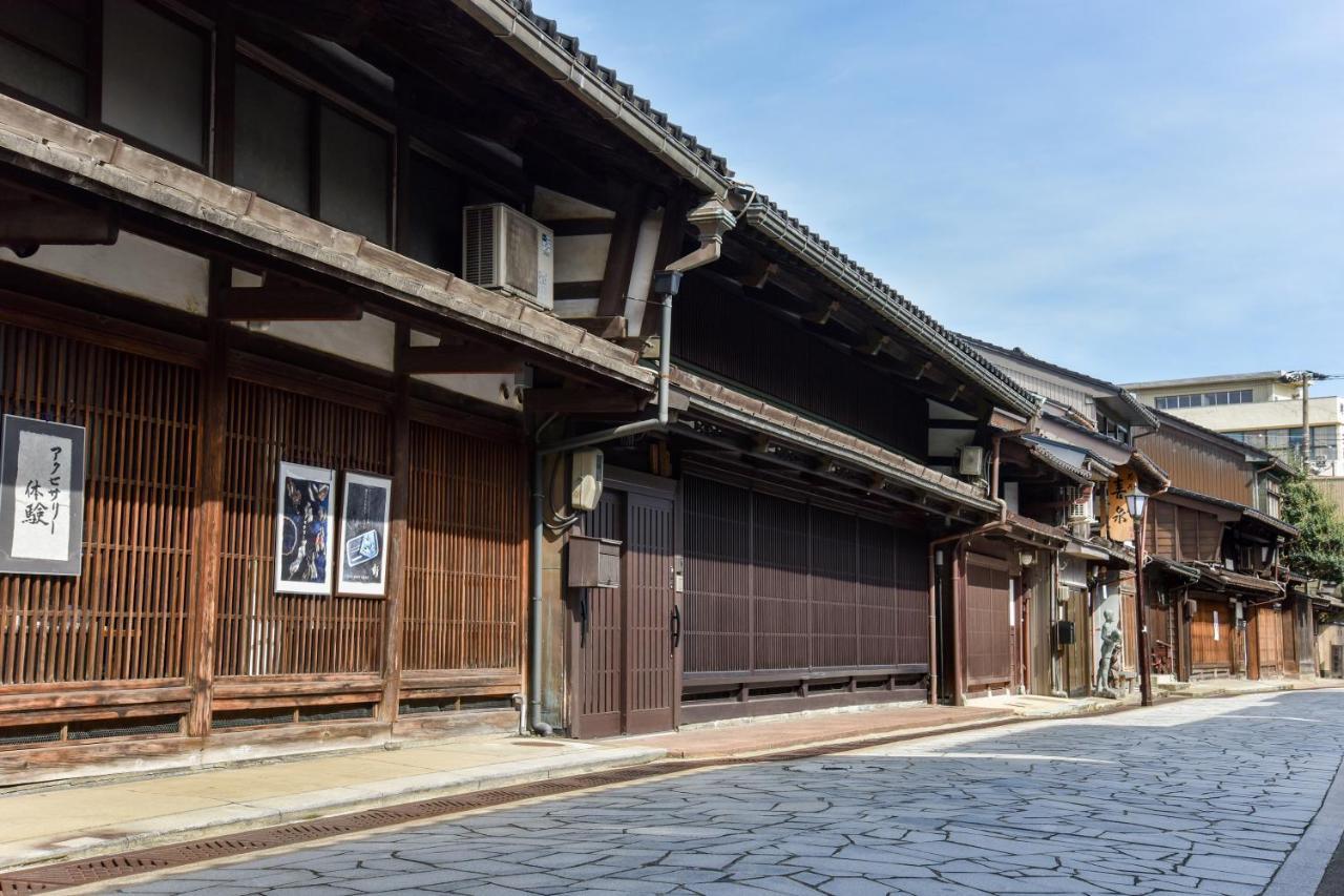 Kadokyu Ryokan Takaoka Esterno foto