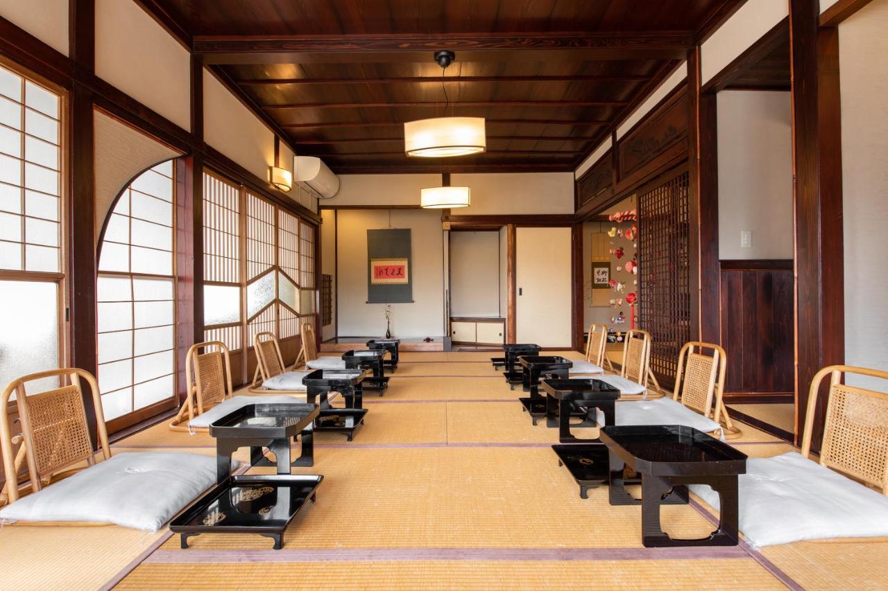 Kadokyu Ryokan Takaoka Esterno foto