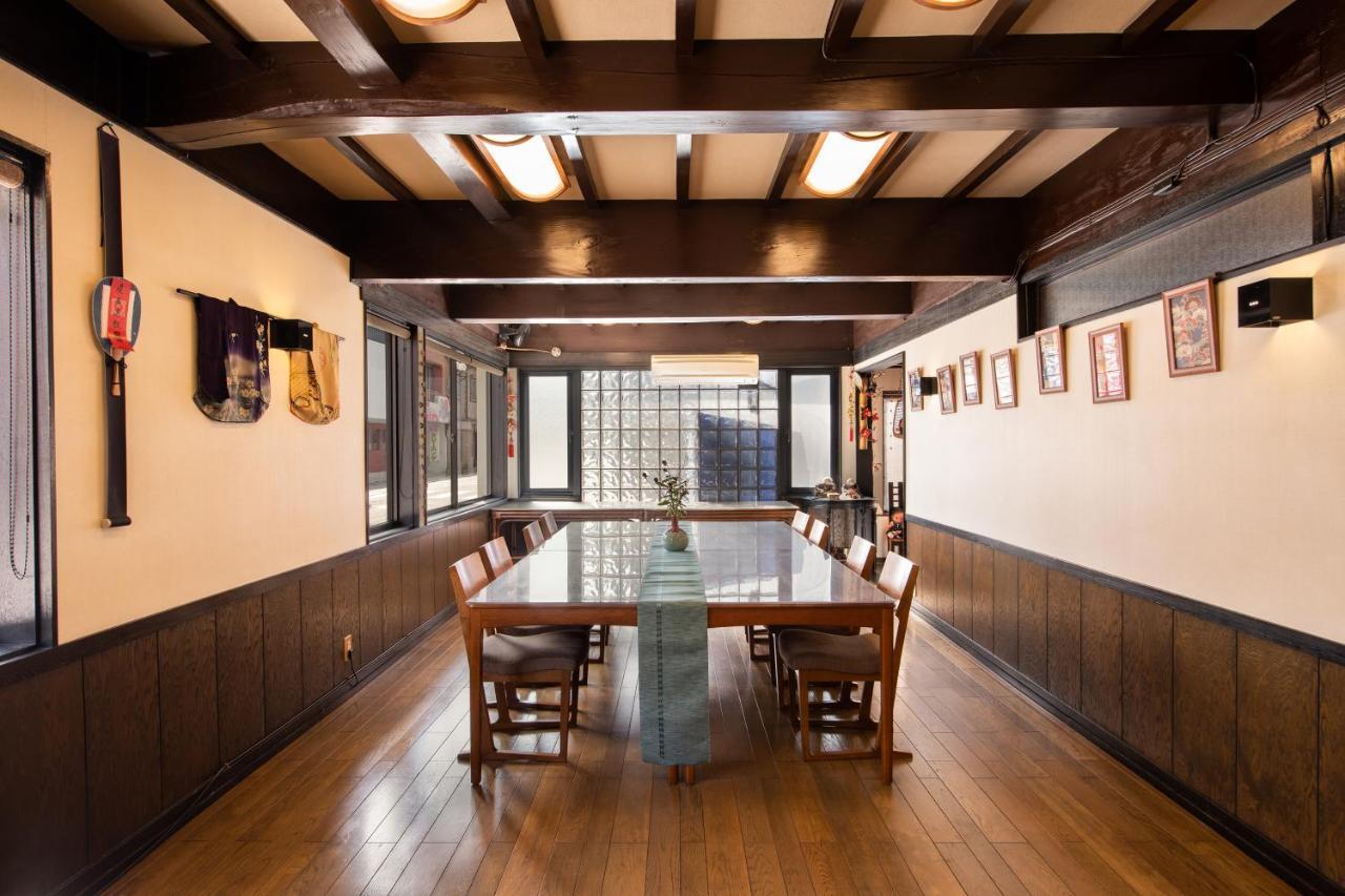 Kadokyu Ryokan Takaoka Esterno foto