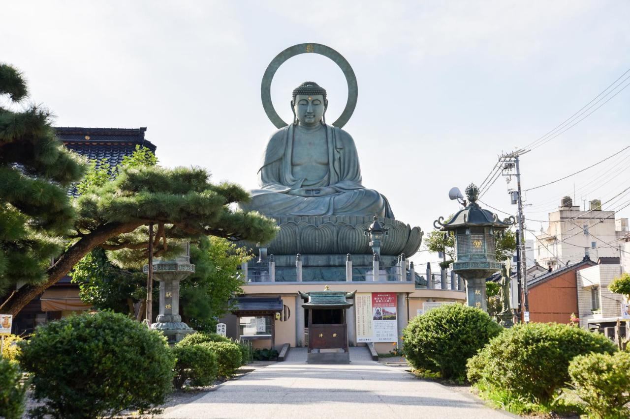 Kadokyu Ryokan Takaoka Esterno foto